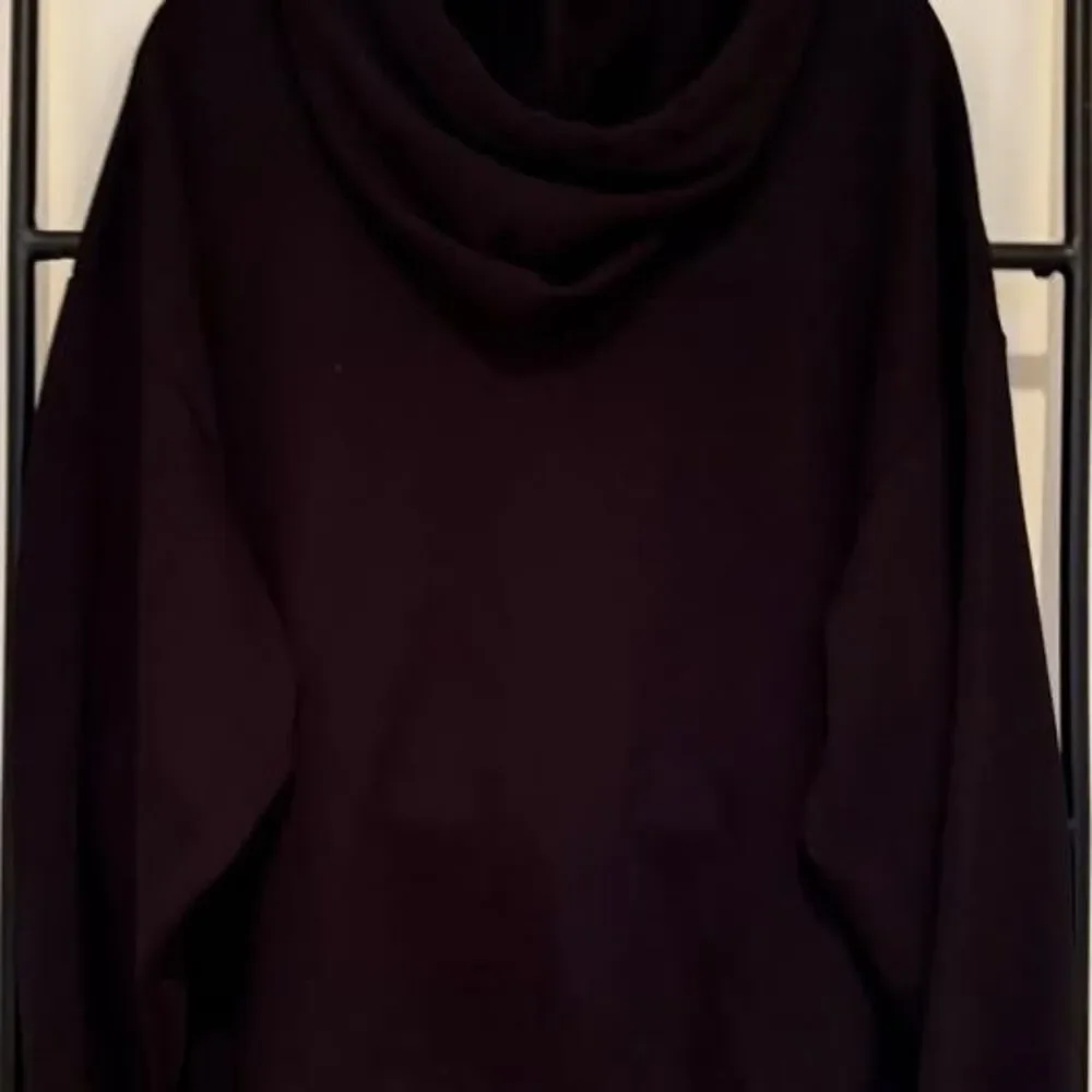 Alo Yoga Accolade Hoodie in Black